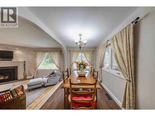 314 Webster Road, Fruitvale, BC - Indoor With Fireplace