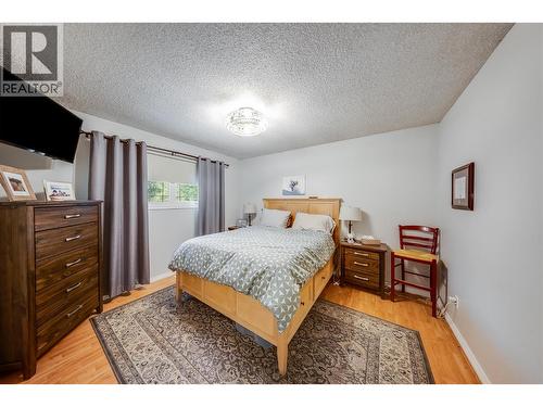 314 Webster Road, Fruitvale, BC - Indoor Photo Showing Bedroom