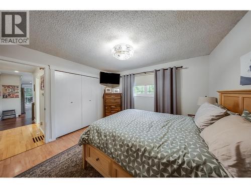 314 Webster Road, Fruitvale, BC - Indoor Photo Showing Bedroom