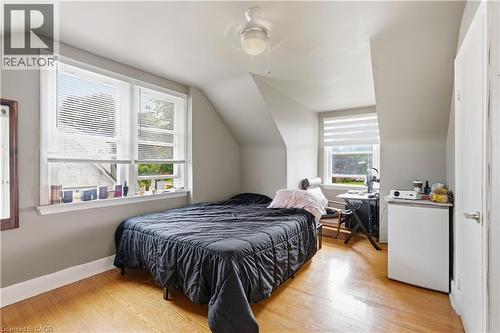 35 Centennial Parkway S, Hamilton, ON - Indoor Photo Showing Bedroom
