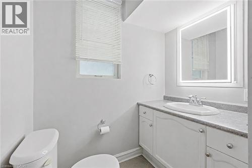 35 Centennial Parkway S, Hamilton, ON - Indoor Photo Showing Bathroom