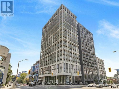 1812 - 2020 Bathurst Street, Toronto, ON - Outdoor With Facade