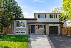 1379 CHRISTINA COURT  Burlington, ON L7P 2V8