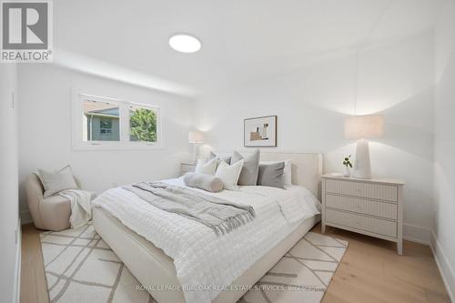 1379 Christina Court, Burlington, ON - Indoor Photo Showing Bedroom
