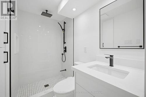 1379 Christina Court, Burlington, ON - Indoor Photo Showing Bathroom