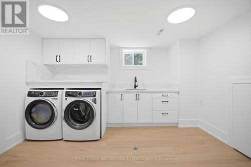 1379 Christina Court, Burlington, ON - Indoor Photo Showing Laundry Room
