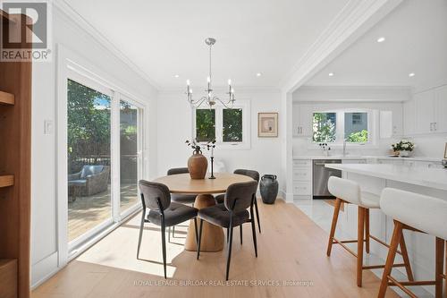 1379 Christina Court, Burlington, ON - Indoor Photo Showing Dining Room