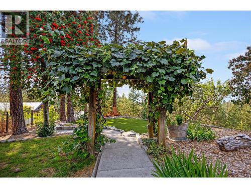 3115 Juniper Drive, Naramata, BC - Outdoor