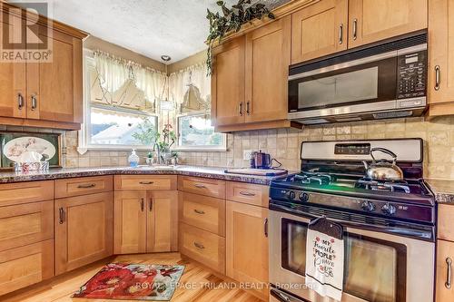 84 Redan Street, St. Thomas, ON - Indoor Photo Showing Kitchen