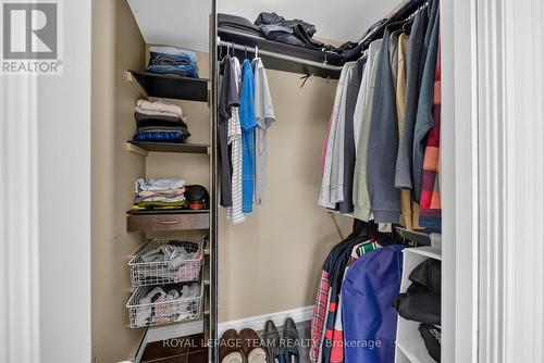 1550 Stanleyfield Crescent, Ottawa, ON - Indoor With Storage