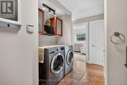 1550 Stanleyfield Crescent, Ottawa, ON - Indoor Photo Showing Laundry Room