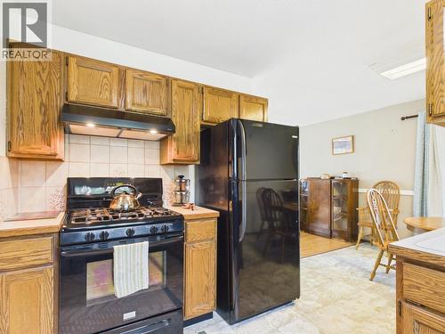 2360 Bailey Road, Williams Lake, BC - Indoor Photo Showing Kitchen