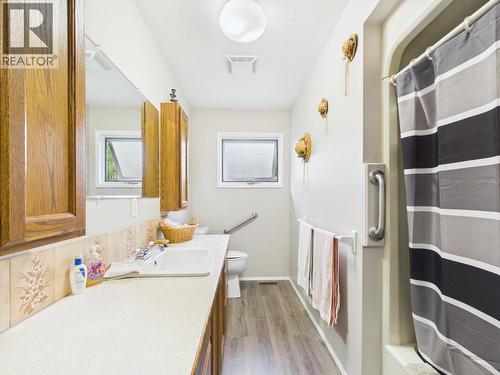 2360 Bailey Road, Williams Lake, BC - Indoor Photo Showing Bathroom