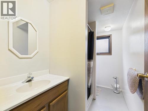 2360 Bailey Road, Williams Lake, BC - Indoor Photo Showing Bathroom
