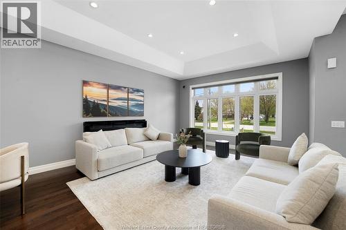 365 County Rd 2, Belle River, ON - Indoor Photo Showing Living Room