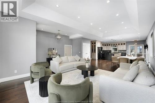 365 County Rd 2, Belle River, ON - Indoor Photo Showing Living Room