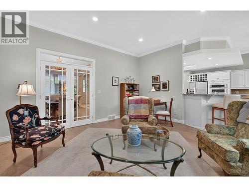 3901 Gallaghers Circle, Kelowna, BC - Indoor Photo Showing Living Room