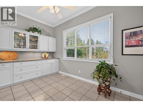 3901 Gallaghers Circle, Kelowna, BC - Indoor