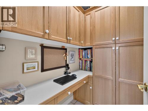 Built in office with plenty of storage and work space - 3901 Gallaghers Circle, Kelowna, BC - Indoor
