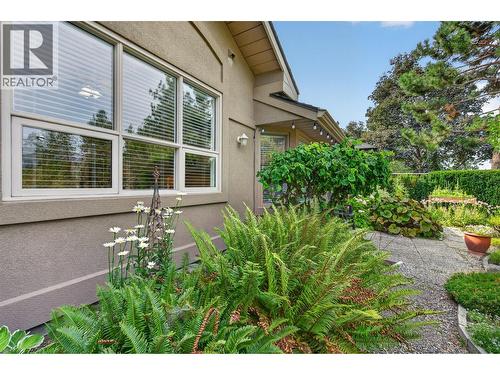 3901 Gallaghers Circle, Kelowna, BC - Outdoor