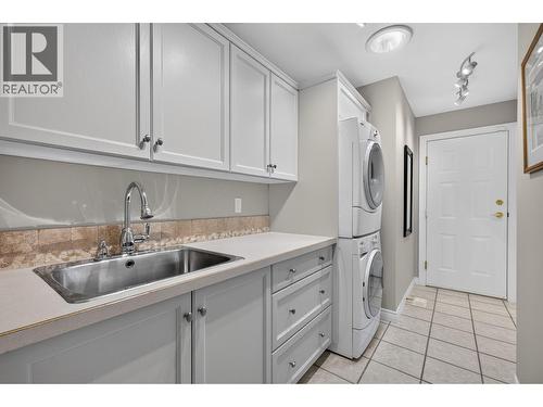 Large Laundry - plenty of storage - 3901 Gallaghers Circle, Kelowna, BC - Indoor