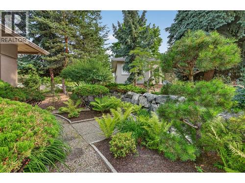 3901 Gallaghers Circle, Kelowna, BC - Outdoor