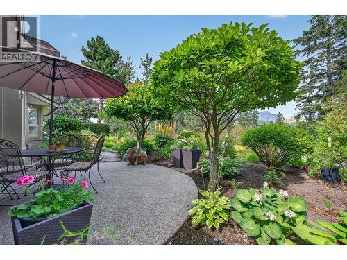 Side entry to rear yard - 3901 Gallaghers Circle, Kelowna, BC - Outdoor