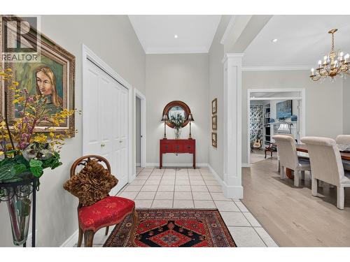 12 foot ceilings - 3901 Gallaghers Circle, Kelowna, BC - Indoor