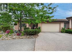 2213 Waddington Court Unit# 3 Kelowna, BC V1V 2P4