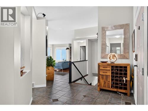 2213 Waddington Court Unit# 3, Kelowna, BC - Indoor Photo Showing Other Room