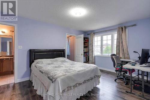 9 Peridot Road, Brampton, ON - Indoor Photo Showing Bedroom