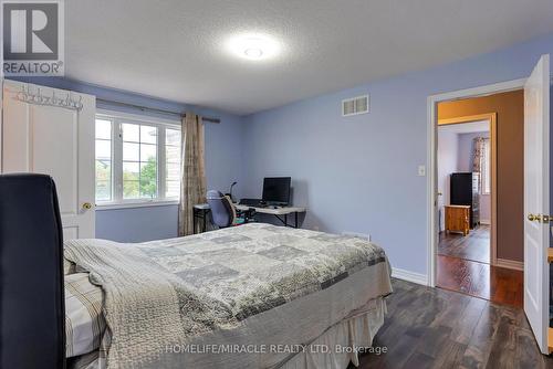 9 Peridot Road, Brampton, ON - Indoor Photo Showing Bedroom