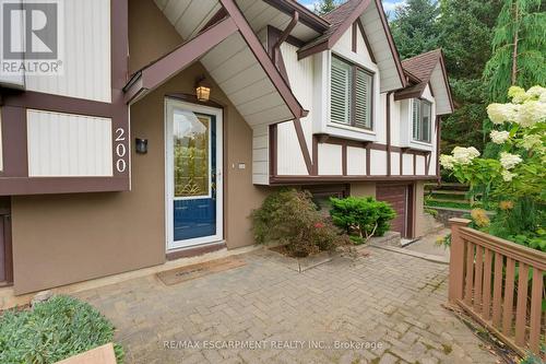 200 Lynden Road, Hamilton, ON - Outdoor