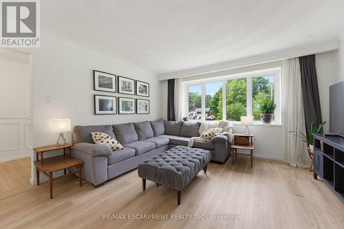 200 Lynden Road, Hamilton, ON - Indoor Photo Showing Living Room