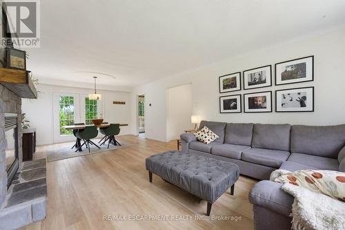 200 Lynden Road, Hamilton, ON - Indoor Photo Showing Living Room