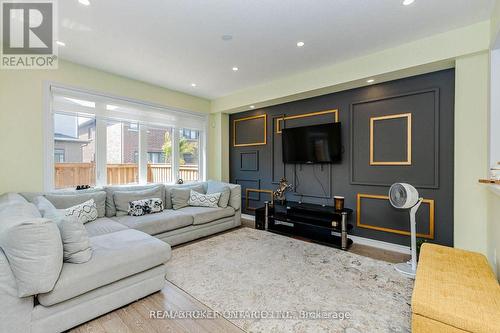 67 Malcolm Crescent, Haldimand, ON - Indoor Photo Showing Living Room