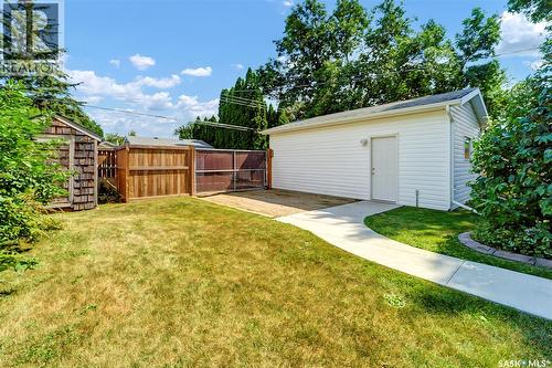 826 W Avenue N, Saskatoon, SK - Outdoor