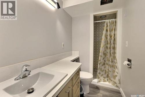 122 Edenwold Crescent, Regina, SK - Indoor Photo Showing Bathroom