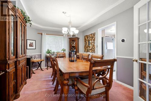 131 Huntingwood Avenue, Hamilton (Dundas), ON - Indoor Photo Showing Dining Room