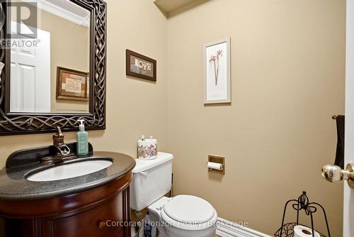 131 Huntingwood Avenue, Hamilton (Dundas), ON - Indoor Photo Showing Bathroom