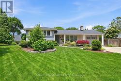 7 KING'S GRANT COURT W  St. Catharines (Lakeshore), ON L2N 2S2