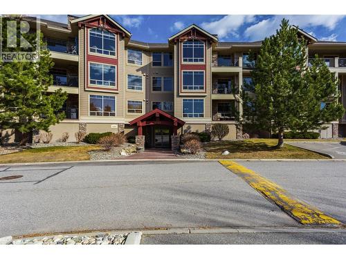 2760 Auburn Road Unit# 212, West Kelowna, BC - Outdoor With Balcony With Facade