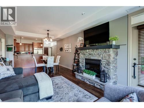 2760 Auburn Road Unit# 212, West Kelowna, BC - Indoor Photo Showing Living Room With Fireplace
