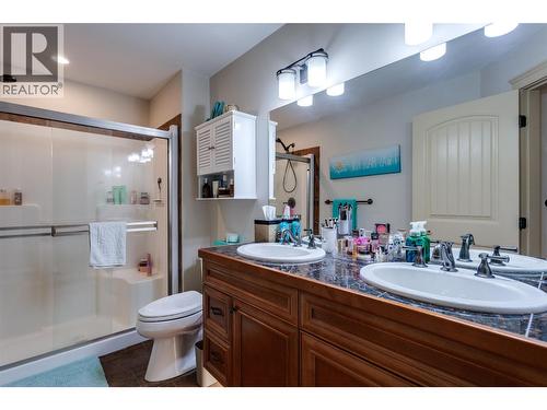 2760 Auburn Road Unit# 212, West Kelowna, BC - Indoor Photo Showing Bathroom