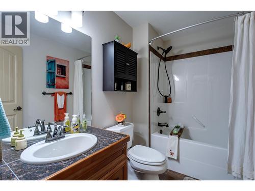 2760 Auburn Road Unit# 212, West Kelowna, BC - Indoor Photo Showing Bathroom