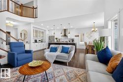 3936 CLAXTON LO SW  Edmonton, AB T6W 1Y6