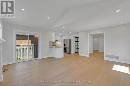 Family / Dining Room - 3955 Foxwood Avenue, Mississauga, ON - Indoor
