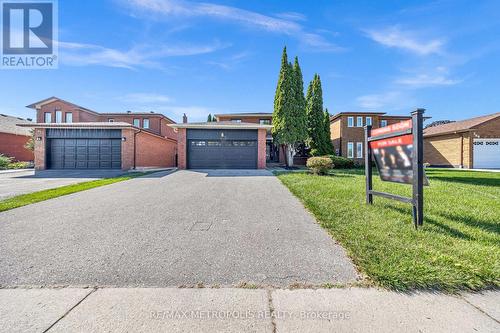 296 THORNTON ROAD N  Oshawa, ON L1J 6T7