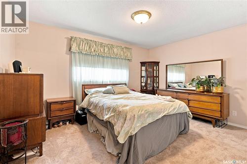 518 Peterson Crescent, Saskatoon, SK - Indoor Photo Showing Bedroom