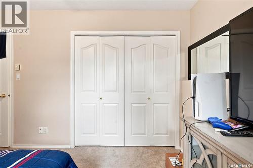 518 Peterson Crescent, Saskatoon, SK - Indoor Photo Showing Bedroom